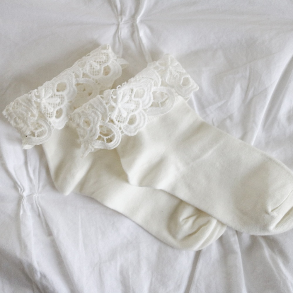 BRAND NEW lace topped bootie socks Grace & Lace